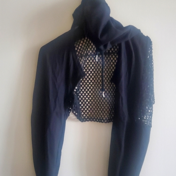 Open Front Crop Top - Picture 3 of 5